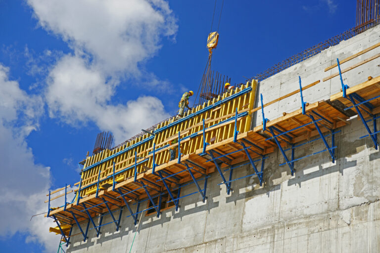 worker-checking-structure